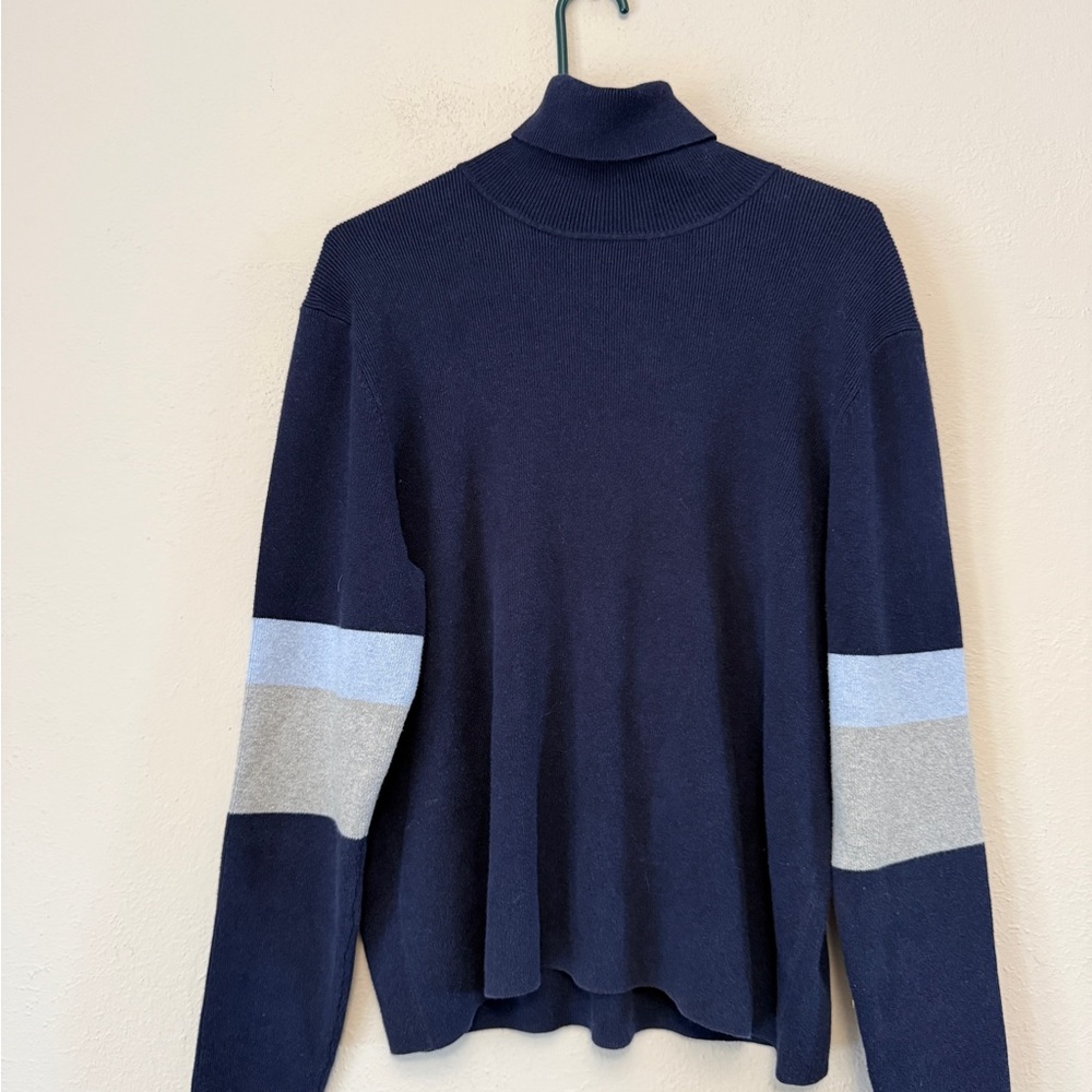 Eddie Bauer Navy turtle neck Sweater with Gray and Light Blue Stripes size XL